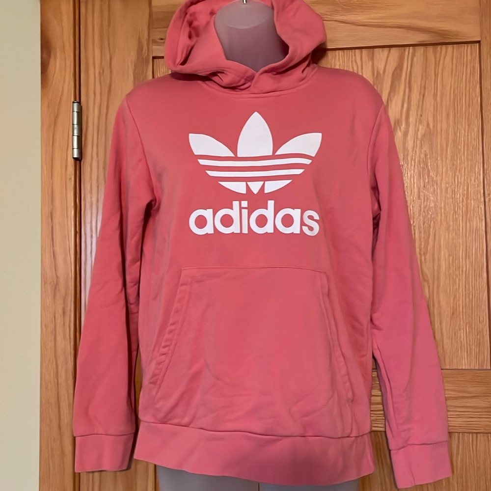 Youth adidas sweatshirt w/ hood. In great condition